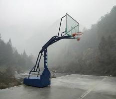 钦州市资源篮球架安装完成