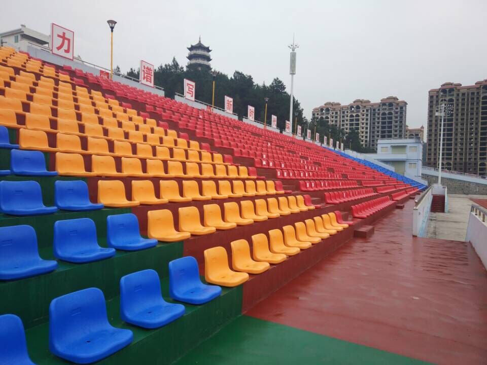 中空塑胶椅.jpg 中空塑胶椅.jpg
