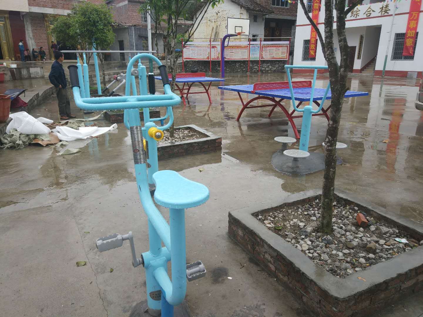 新农村综合文化服务中心示范工程,乒乓球台,室外健身器材,新农村建设.jpg 新农村综合文化服务中心示范工程,乒乓球台,室外健身器材,新农村建设.jpg