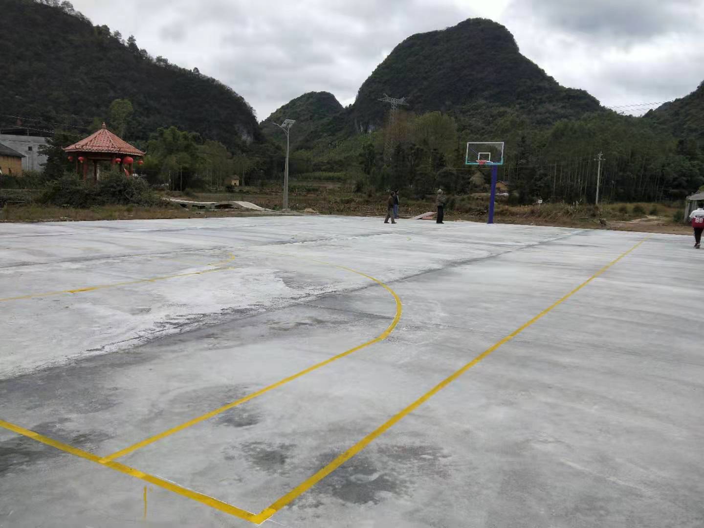 柳州成冠体育篮球场划线