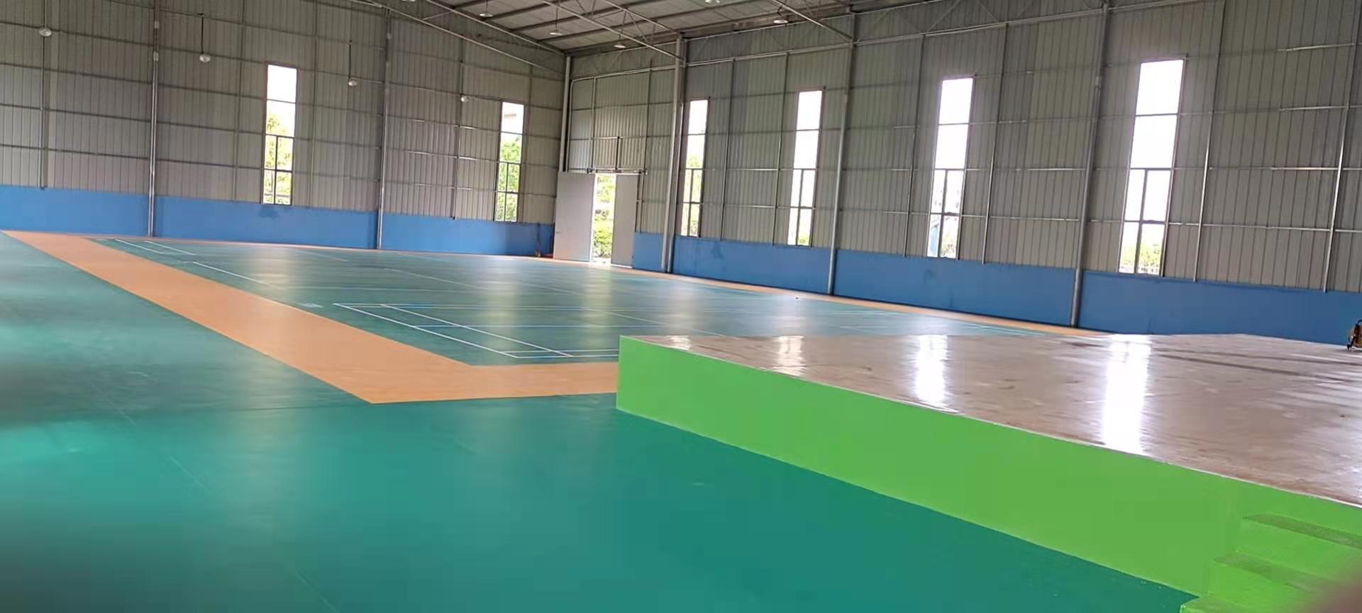 广西贺州信都高峰桂山人造板公司体育馆舞台木纹pvc运动地板气排球场宝石纹pvc地胶垫铺设 广西贺州信都高峰桂山人造板公司体育馆舞台木纹pvc运动地板气排球场宝石纹pvc地胶垫铺设
