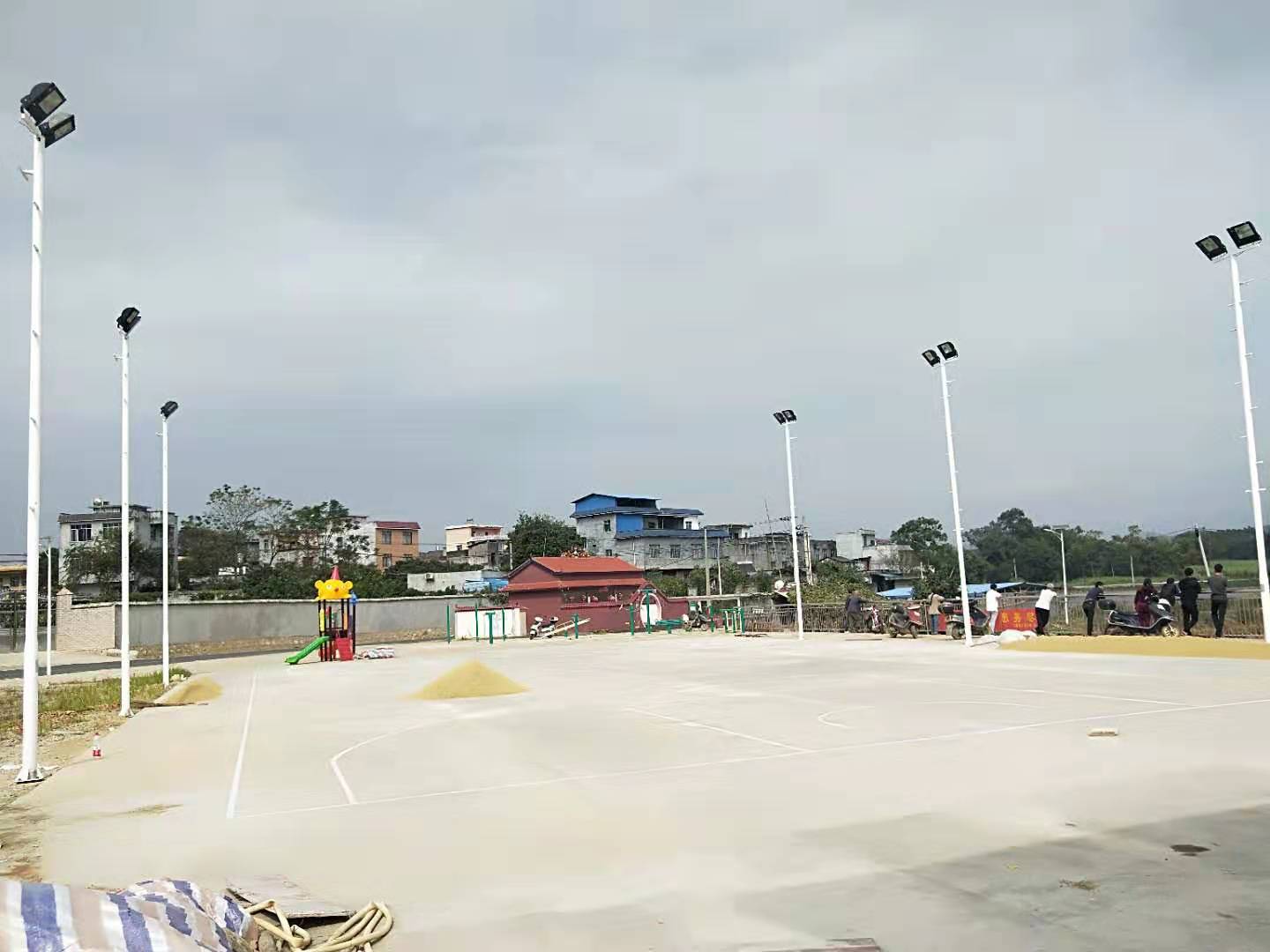 篮球场灯杆参数,篮球场灯杆图片 篮球场灯杆参数,篮球场灯杆图片