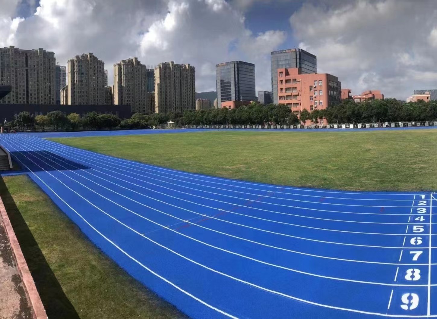 塑胶跑道
