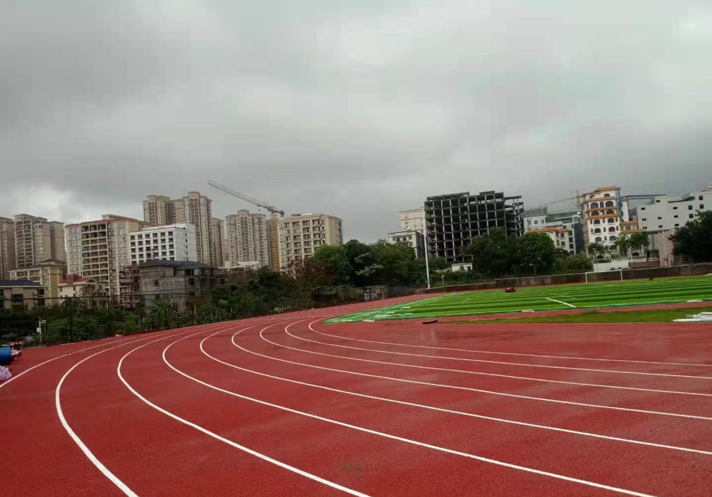 学校塑胶跑道