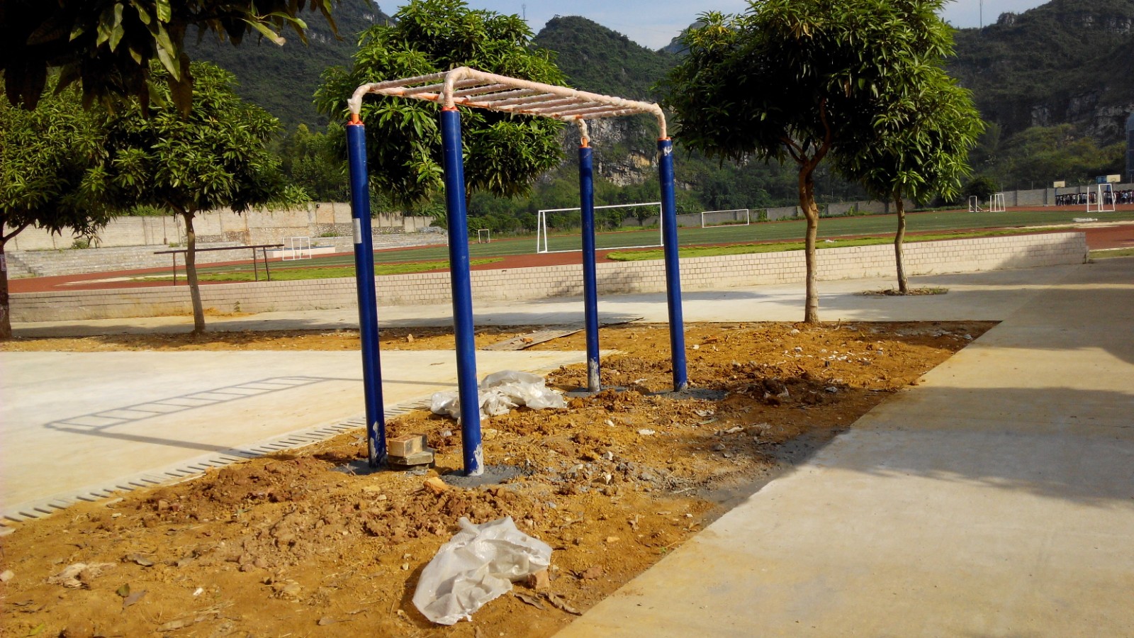 积极营造良好的全民健身环境